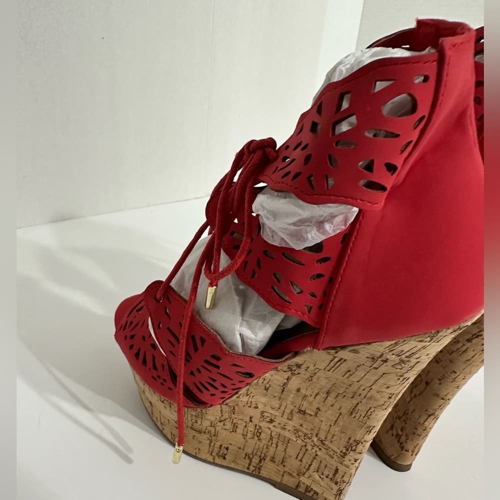 NIB JustFab Red Laser-Cut Cork Wedge Platform Sandals “Amalia” Size 8.5 - Thumbnail 4