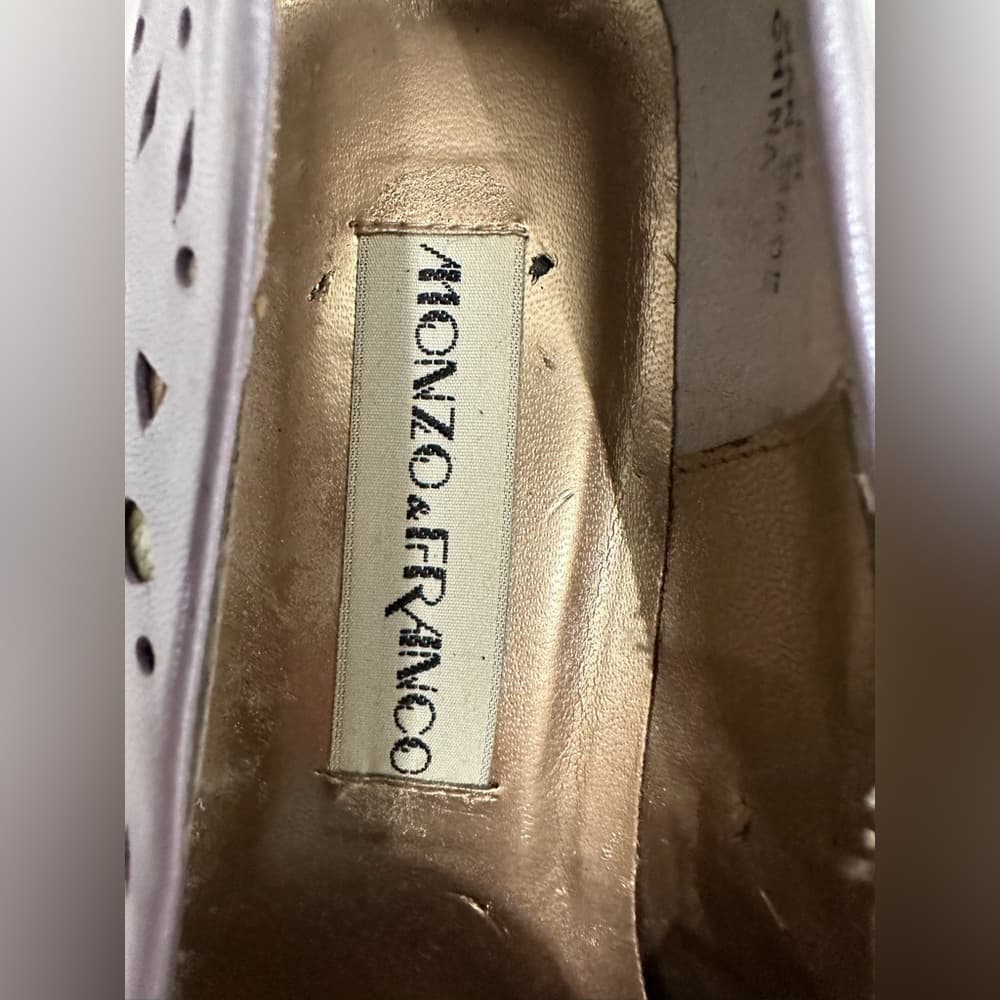 Monzo & Franco Thea Multicolor Floral Embossed Leather Heels Size 7.5 - Thumbnail 2