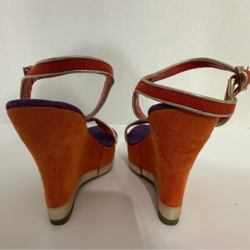 Jennifer Lopez Purple Orange Suede Platform Wedge Sandals Gold Trim Size 6.5 - Thumbnail 3
