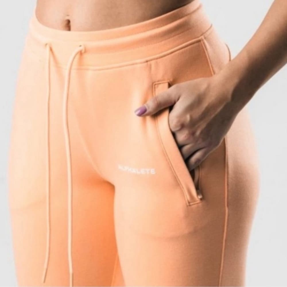NWOT Alphalete Essential Joggers in Orange Frost Size Small Womens Workout Pants - Thumbnail 3