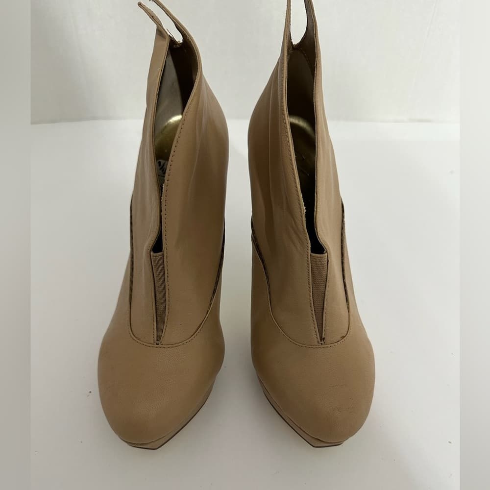 Charles by Charles David Tan Asymmetric Ankle Booties Snake Heel Y2K Size 7.5