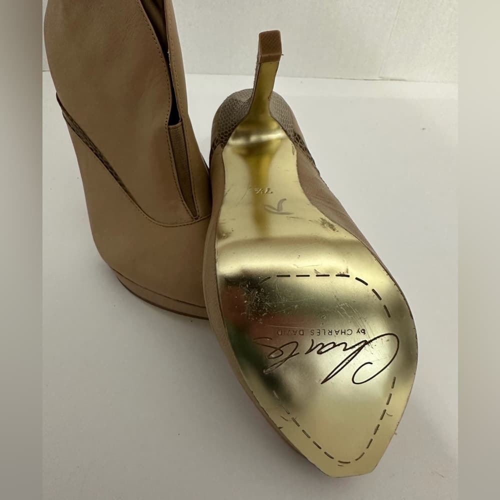 Charles by Charles David Tan Asymmetric Ankle Booties Snake Heel Y2K Size 7.5 - Thumbnail 10