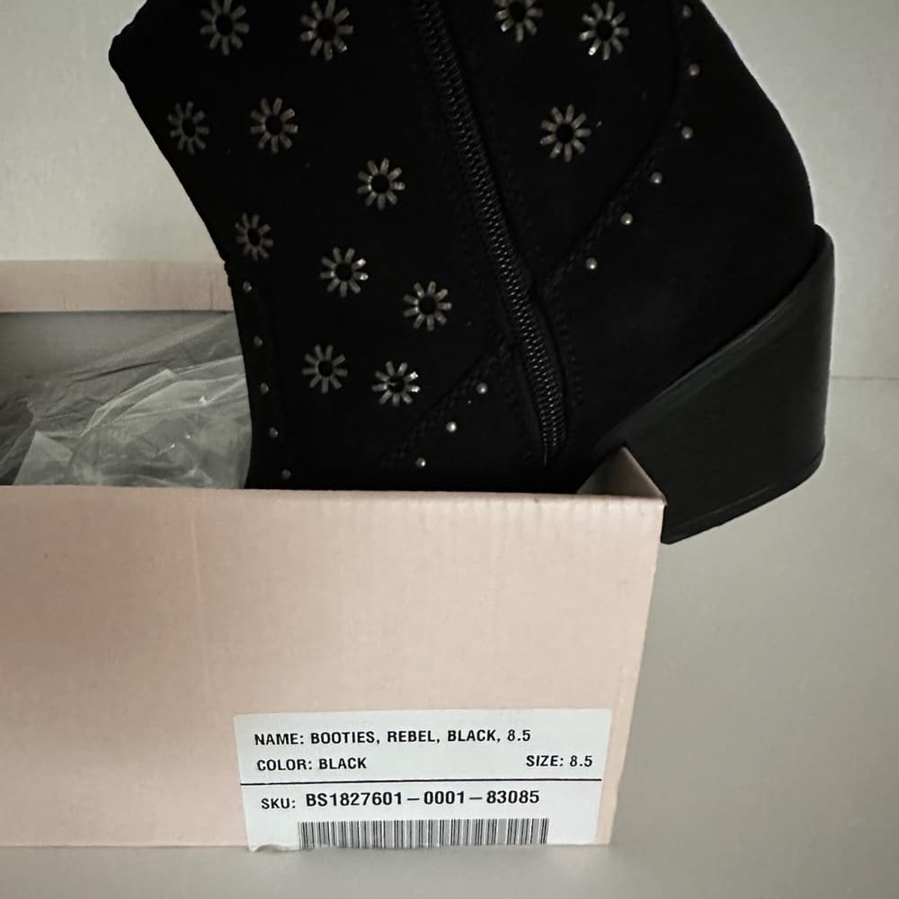 NIB JustFab “Rebel” Black Western Booties with Studded Floral Design Size 8.5 - Thumbnail 15