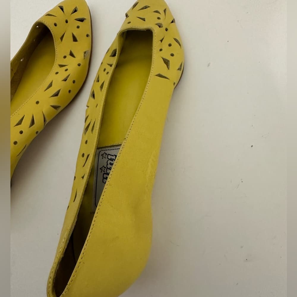 Bellini Yellow Leather Cutout Flats Pointed Toe Size 8M Whimsical Brazilian - Thumbnail 7
