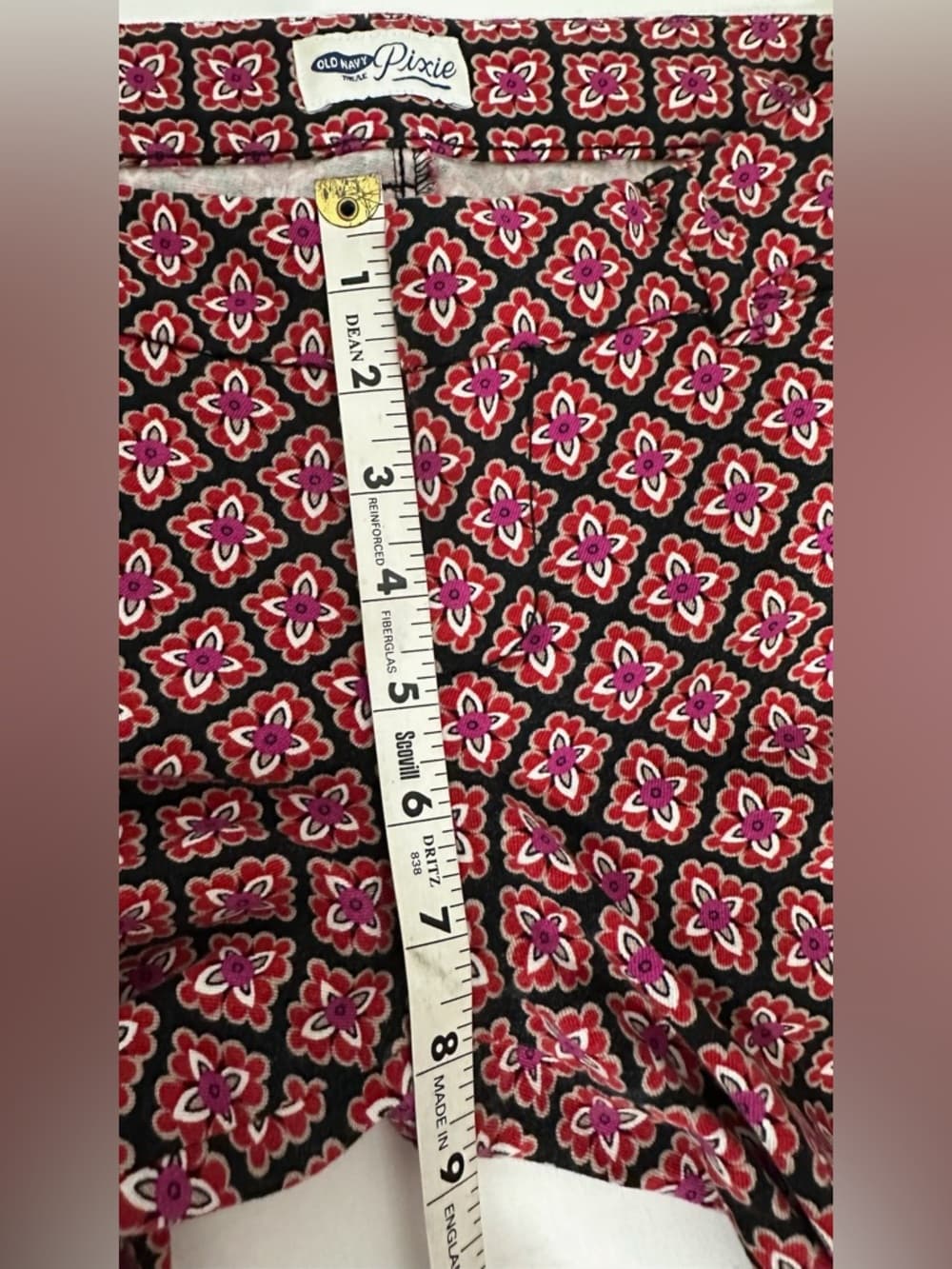 Old Navy Pixie Pants Red Diamond Print Pattern Size 2 Boho Artsy - Thumbnail 9