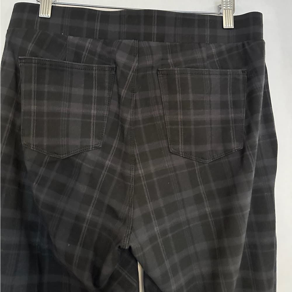 Style & Co Black & Gray Plaid Pull On Mid Rise Pants Women’s Size L - Thumbnail 6