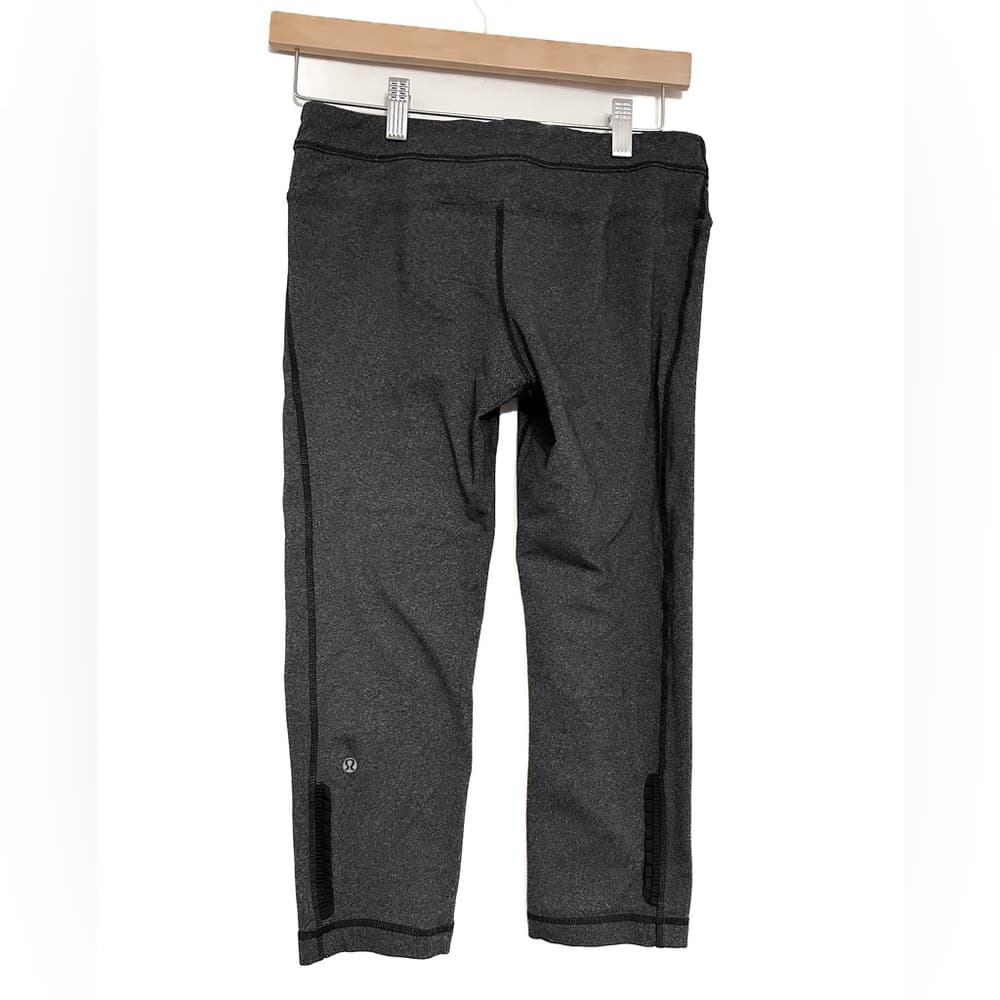 Lululemon Priiti Crop Heathered Black with Black Stripes Galore Womens Size 8 - Thumbnail 12