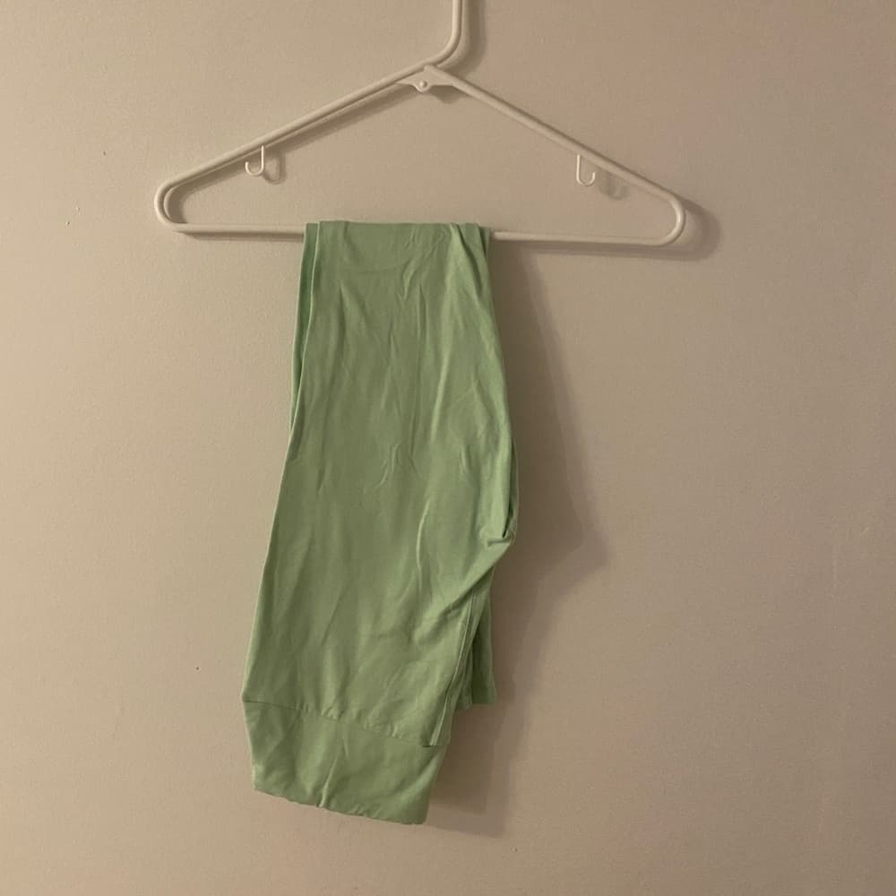 NWT Lularoe Mint Green Leggings OS Light Green Solid One Size Comfortable Lounge - Thumbnail 5