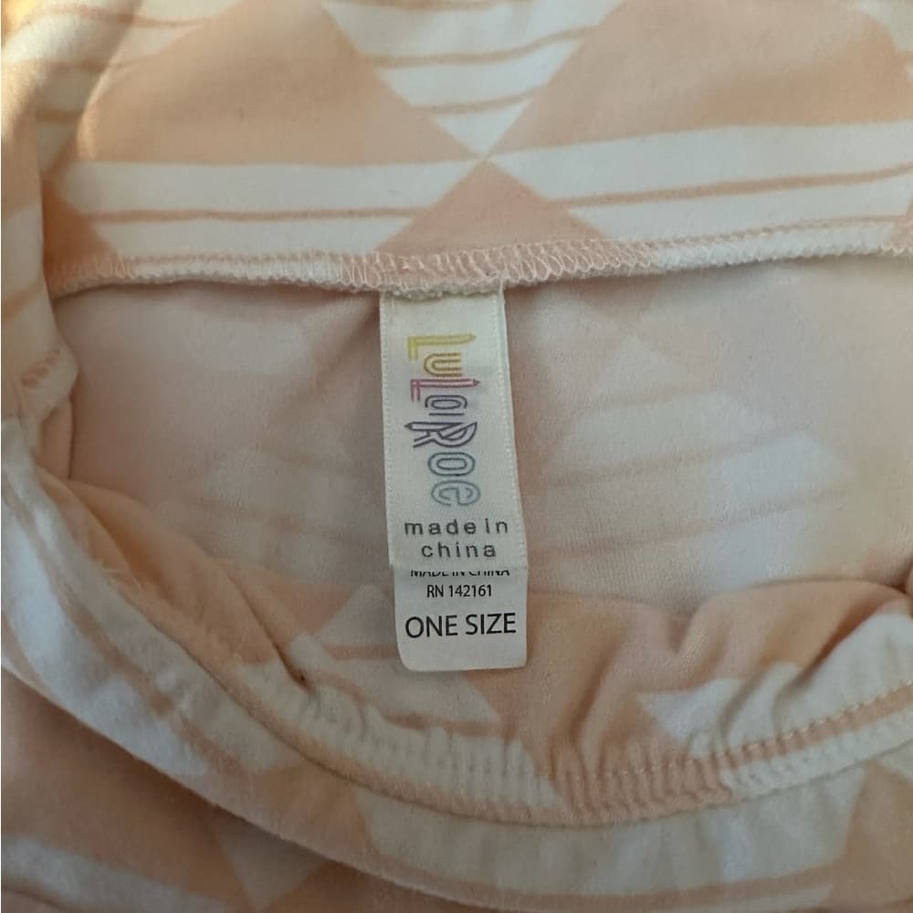 NEW LuLaRoe Peach White Geometric Triangle Print Leggings One Size (2-10) - Thumbnail 4