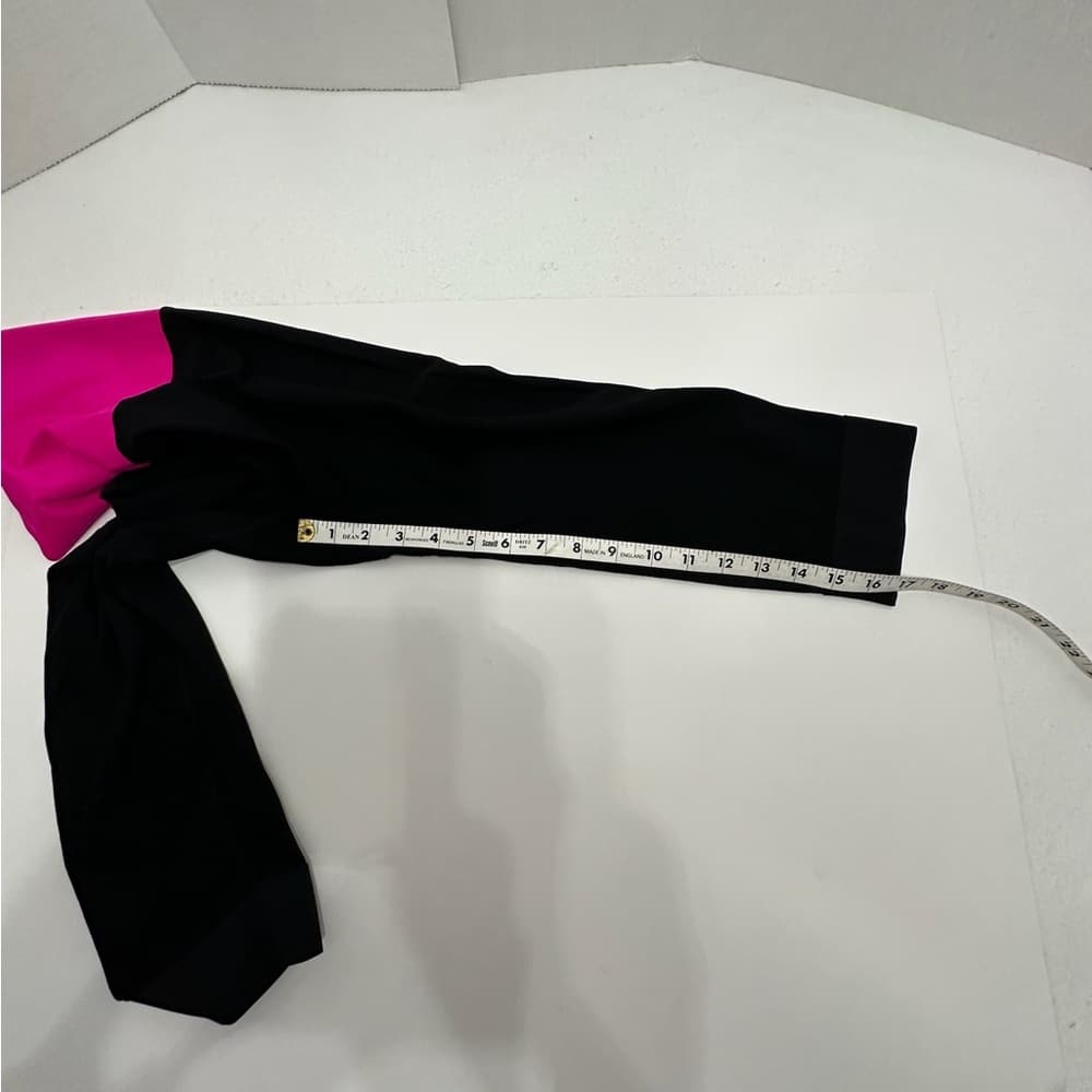 Athletic Essentials Black & Hot Pink Capri Leggings Size Medium Yoga Athleisure - Thumbnail 6