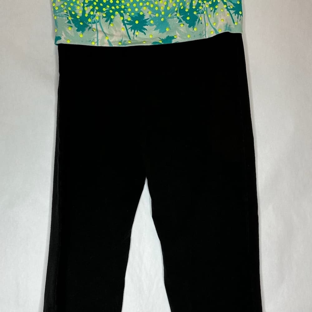PINK Victoria's Secret Tropical Print Palm Tree Black Yoga Capri Leggings Large - Thumbnail 5