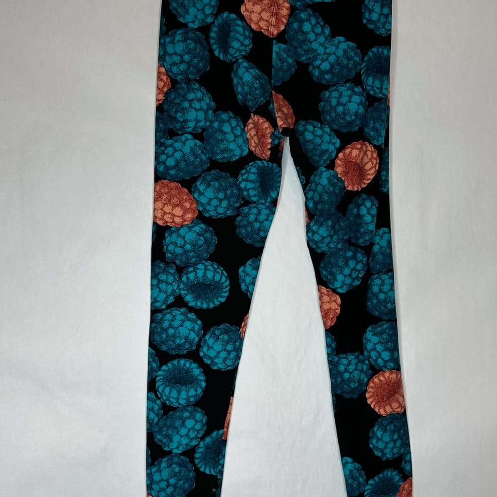 NWT LuLaRoe OS Black Leggings Raspberry Blue Fruit Print One Size Summer Lounge - Thumbnail 6