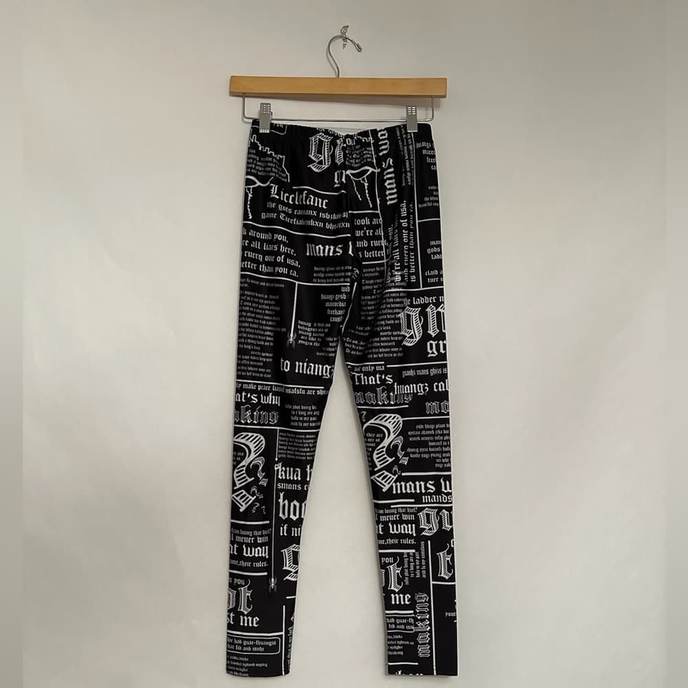 Game of Thrones Littlefinger Lord Baelish Quotes Leggings Black White One Size - Thumbnail 2