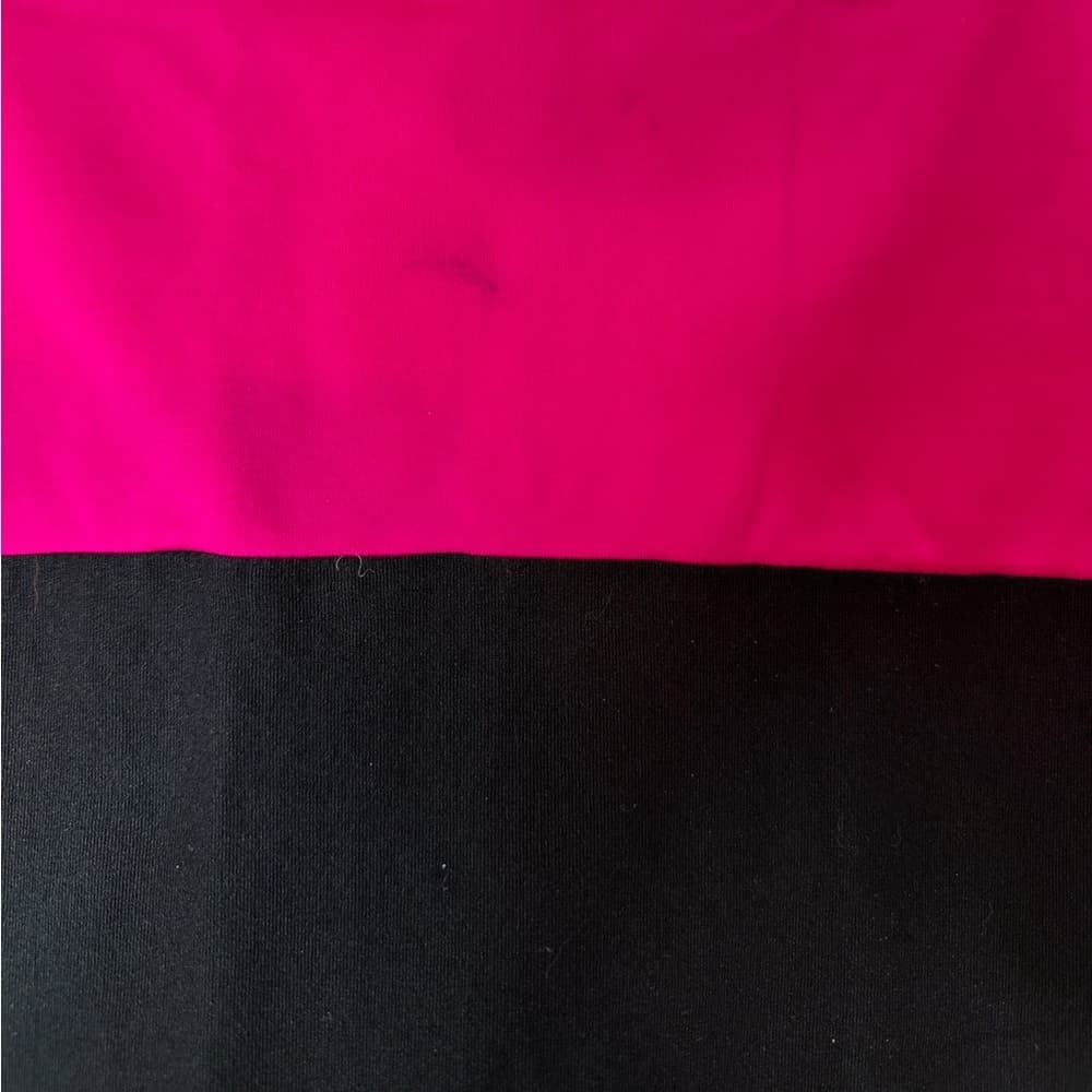 Athletic Essentials Black & Hot Pink Capri Leggings Size Medium Yoga Athleisure - Thumbnail 4
