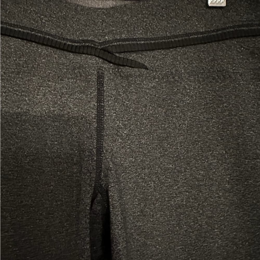 Lululemon Priiti Crop Heathered Black with Black Stripes Galore Womens Size 8 - Thumbnail 4