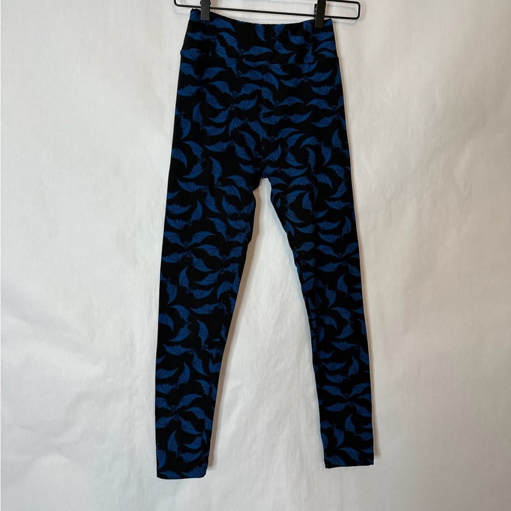 NWT LuLaRoe Leggings Black Blue Bat Print Size OS Goth Vampirecore Halloween - Thumbnail 5