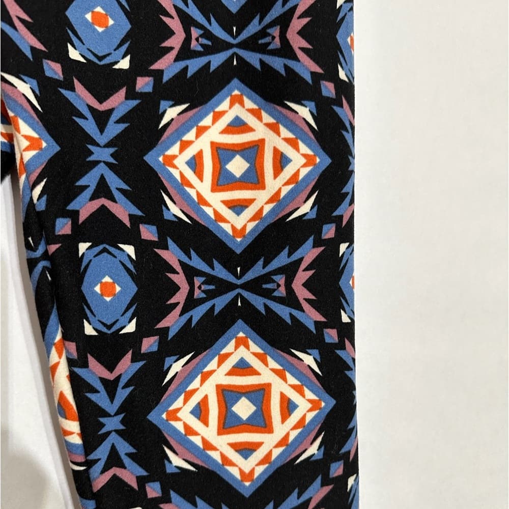 NWOT Lularoe One Size Geometric Print Blue Black Buttery Soft Leggings OS (2-10) - Thumbnail 5