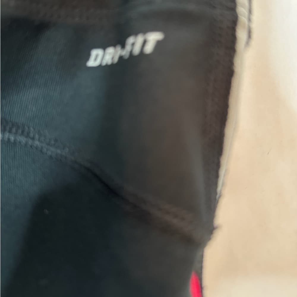 Nike Dri-Fit Black Capris Pink Trim See Thru Mesh Reflective Panels Size Medium - Thumbnail 5