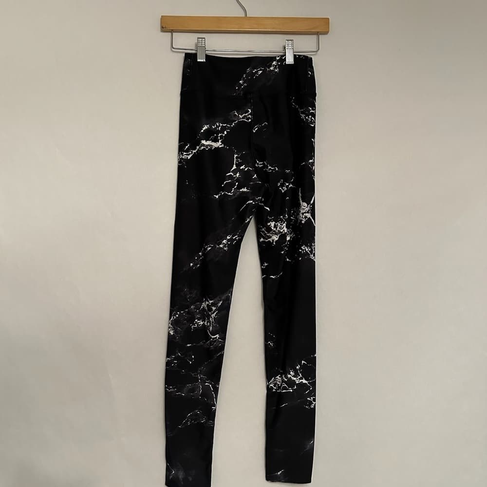 Hot Topic Marble Print Leggings Black Yoga Gym Activewear Size Medium - Thumbnail 7