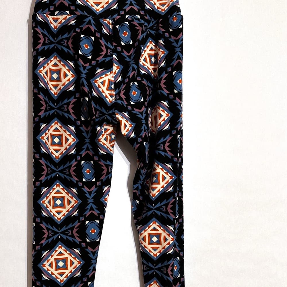 NWOT Lularoe One Size Geometric Print Blue Black Buttery Soft Leggings OS (2-10) - Thumbnail 7