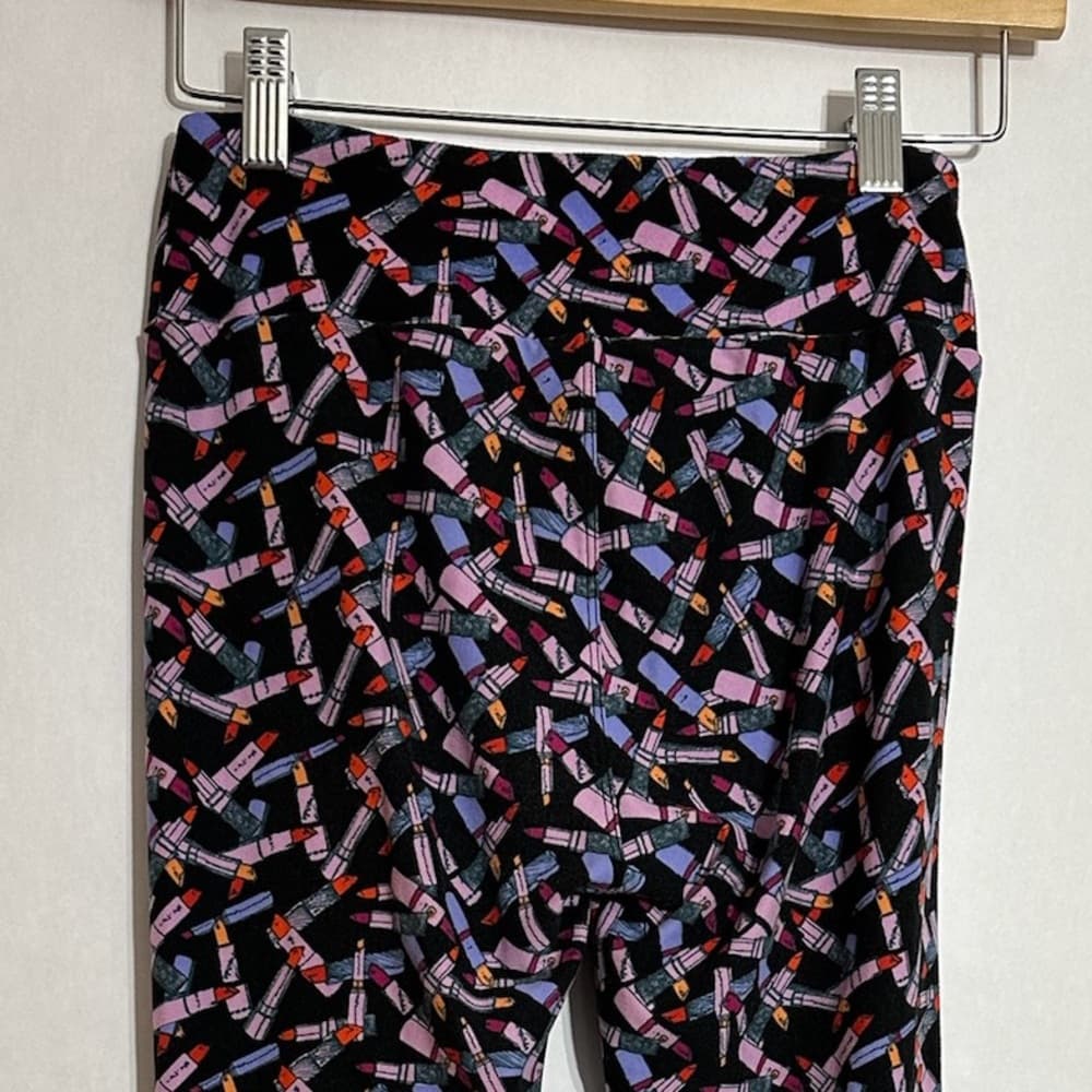 NWT LuLaRoe Lipstick Print Leggings OS One Size Soft Multicolor Makeup Aesthetic - Thumbnail 6