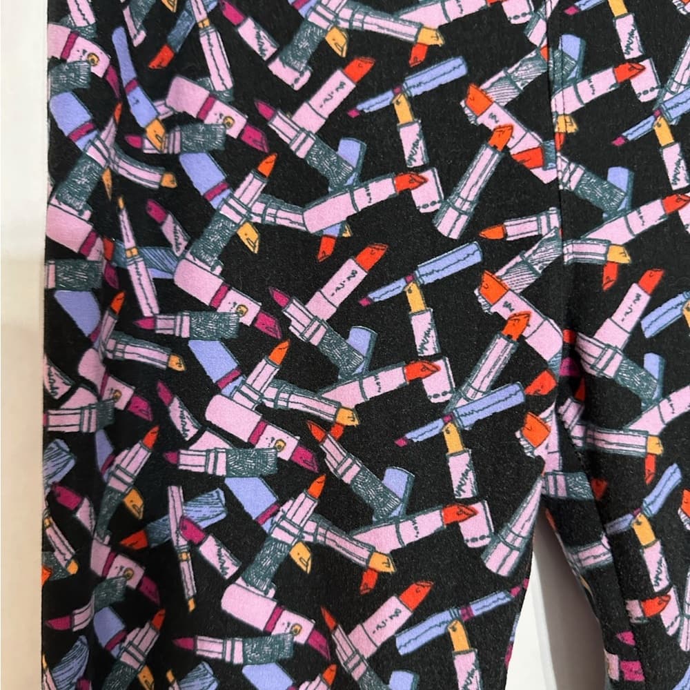 NWT LuLaRoe Lipstick Print Leggings OS One Size Soft Multicolor Makeup Aesthetic - Thumbnail 3