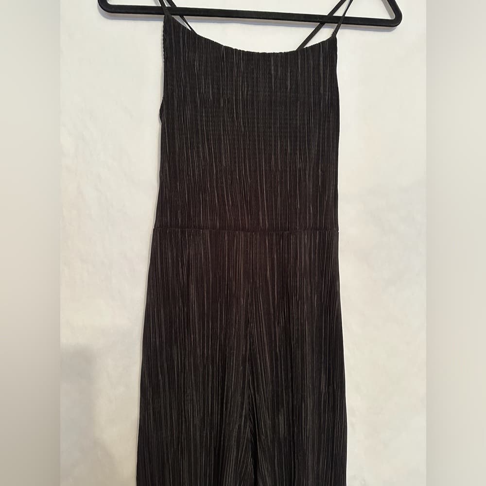 PrettyLittleThing Black Pleated Wide Leg Jumpsuit Size 10 Party Ready - Thumbnail 2