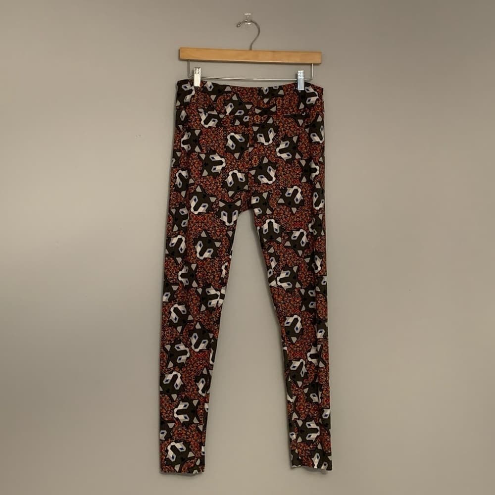 NWT LuLaRoe Leggings Tall & Curvy Pixel Husky Wolf Dog Multicolor UCONN - Thumbnail 6