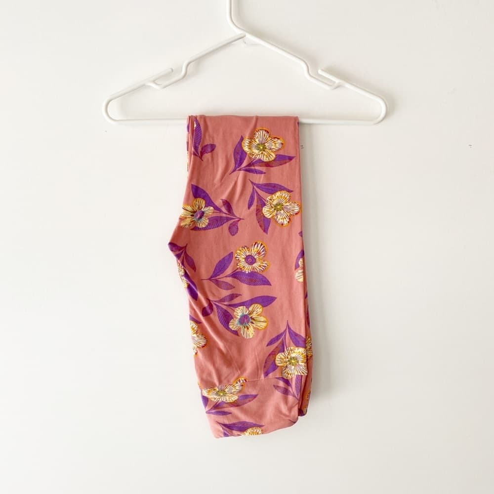 NWT LuLaRoe Pink Floral Leggings OS One Size Spring Romantic Floral Cottagecore - Thumbnail 5