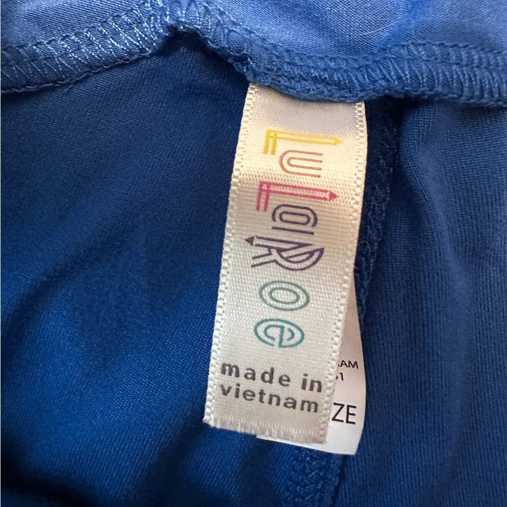 NWOT LuLaRoe Blue Leggings Soft Stretchy Comfort One Size