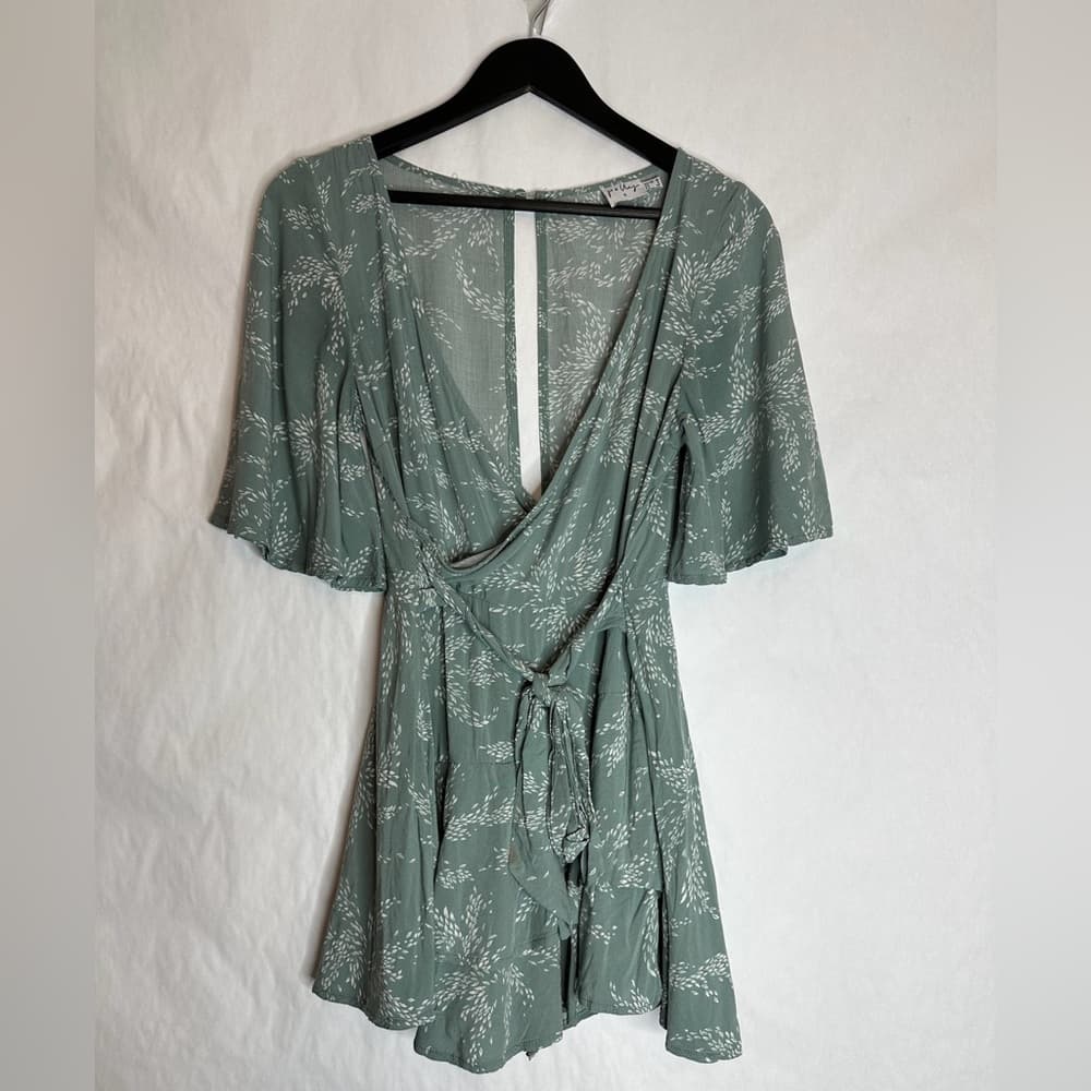 Princess Polly the Louis Romper in Sage Green Leaf Floral Size 6 Cottagecore - Thumbnail 5