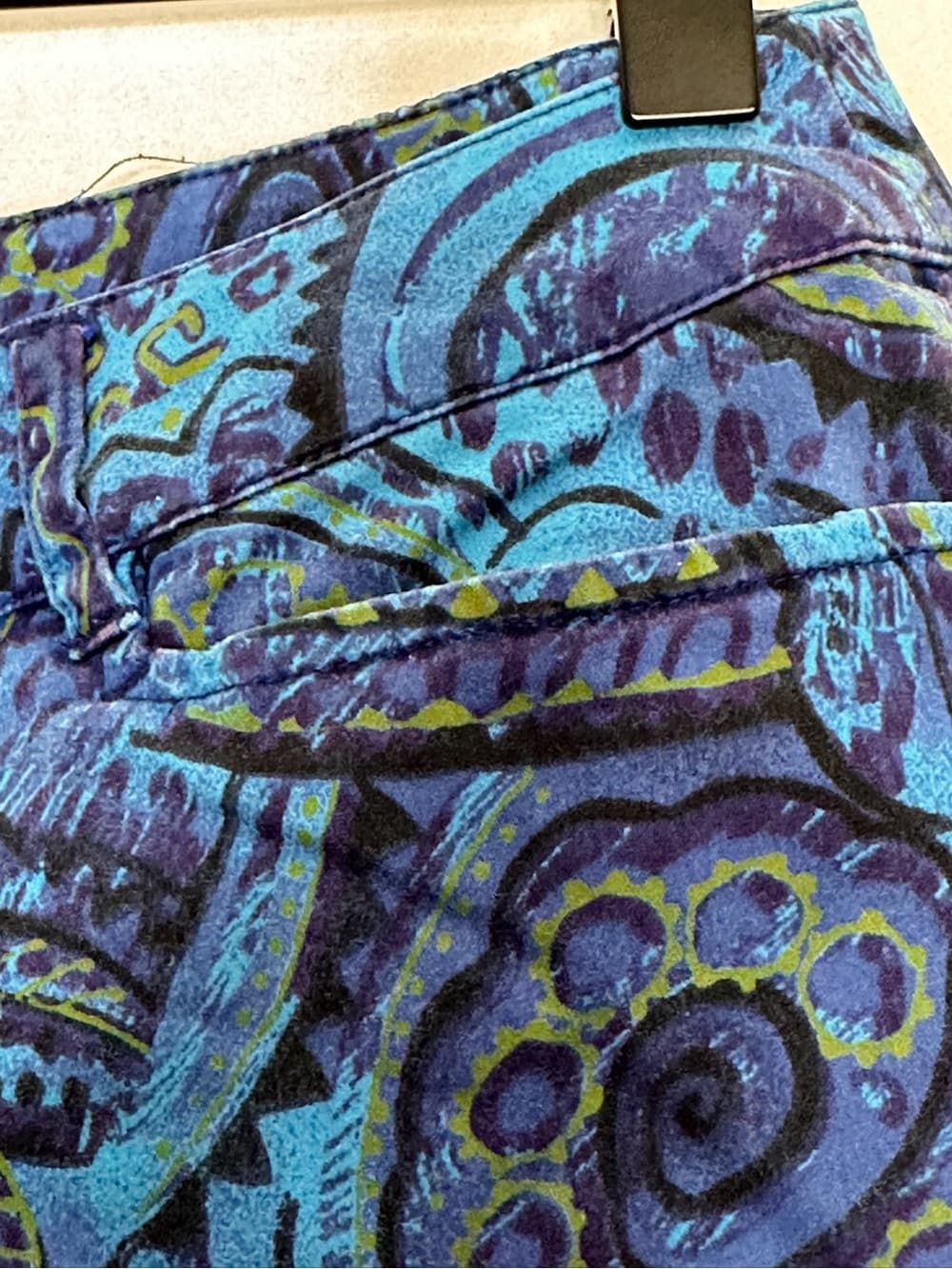 Chico’s Blue Paisley Crop Pants Size 2 (Large) Capri Boho Pants Resortwear - Thumbnail 2