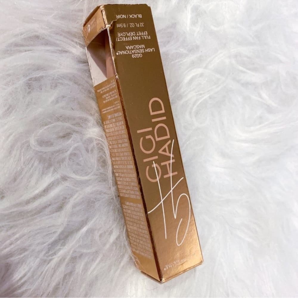 Maybelline × Gigi Hadid Mascara Limited Edition Black - Thumbnail 5