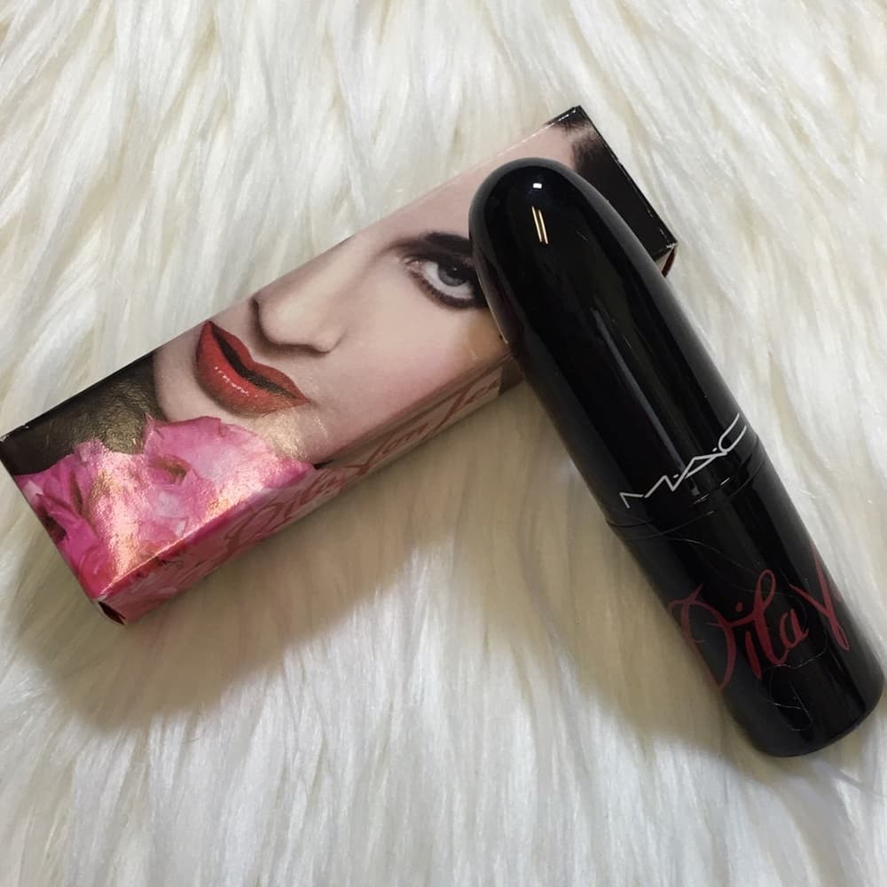 MAC Dita Von Teese Red Lipstick RARE Limited Edition Collectors Item - Thumbnail 2