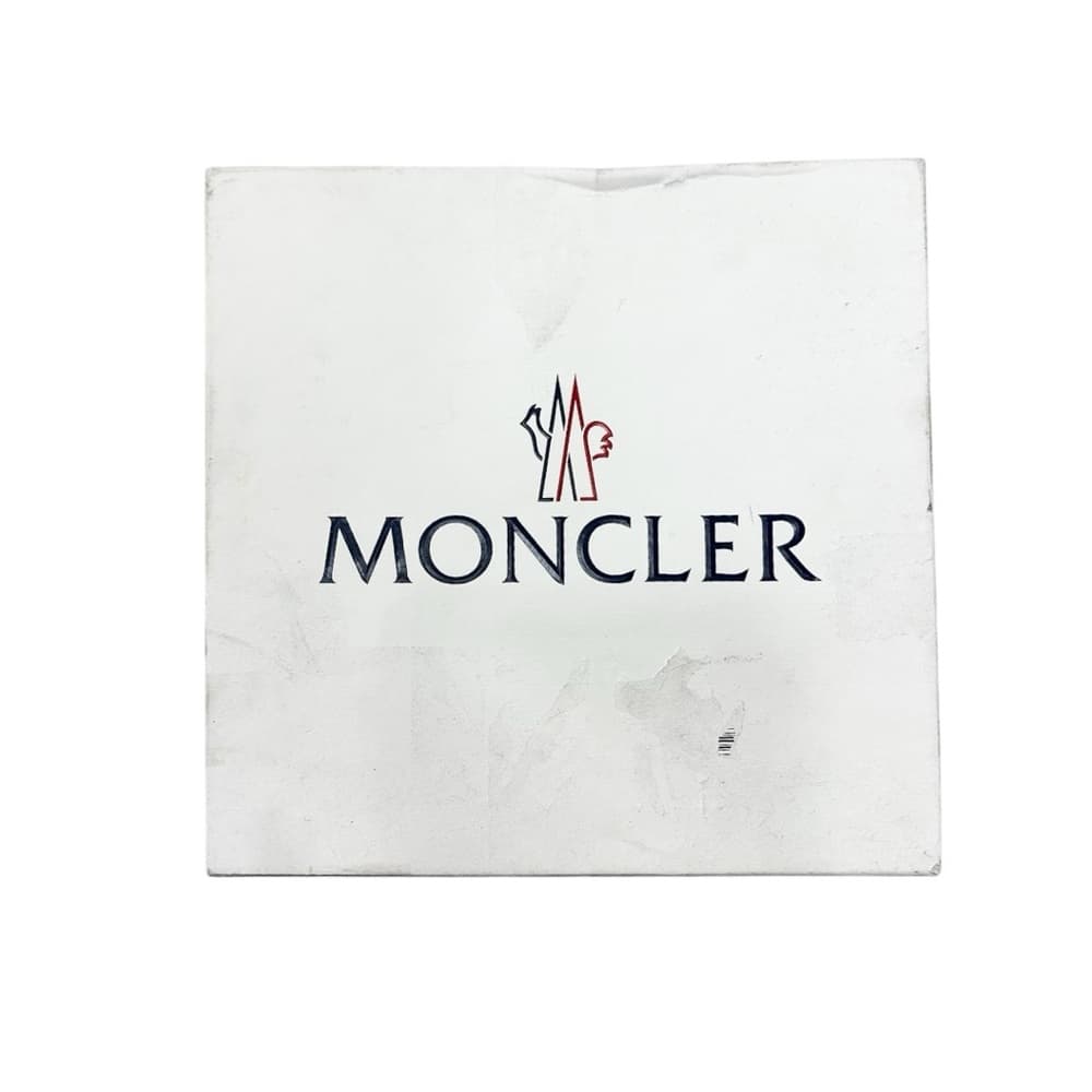 Moncler Authentic Paper Gift Storage Box 13.5 in x 13.5 in (Flawed See Photos) - Thumbnail 10