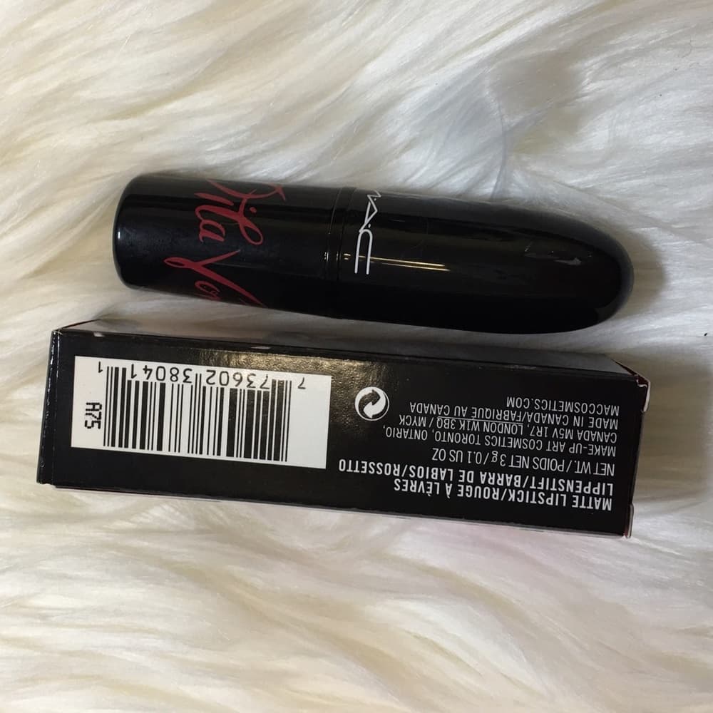 MAC Dita Von Teese Red Lipstick RARE Limited Edition Collectors Item - Thumbnail 4