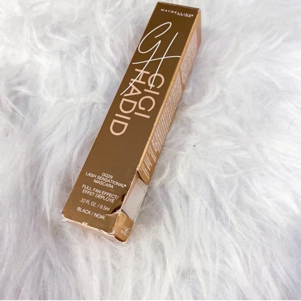 Maybelline × Gigi Hadid Mascara Limited Edition Black - Thumbnail 2