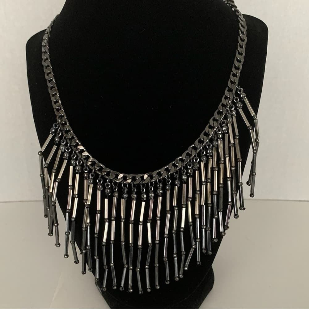 New York & Co Trendy Gunmetal Silver Tone Fringe Bib Statement Necklace Preowned - Thumbnail 4