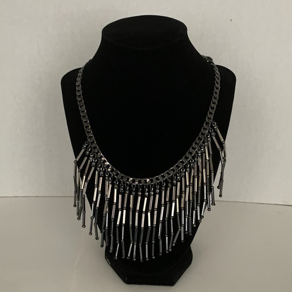New York & Co Trendy Gunmetal Silver Tone Fringe Bib Statement Necklace Preowned - Thumbnail 5