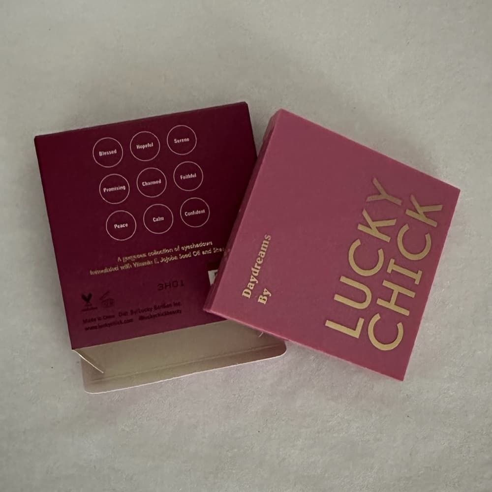 NIB Lucky Chick Daydreams Eyeshadow Palette Eyeshadow Lavender Neutrals Compact - Thumbnail 3