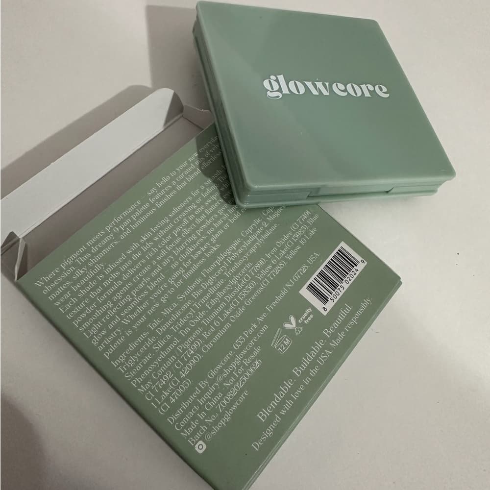 NIB Glowcore Mystic Earth Eyeshadow Palette 9 Pan Matte Shimmer Great Gift idea - Thumbnail 3