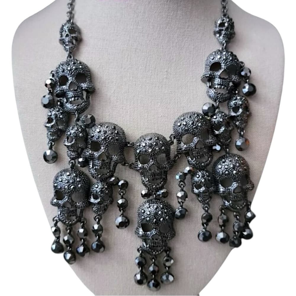 NWT Natasha Multi - Skull Statement Necklace Halloween Goth Punk Emo - Thumbnail 4
