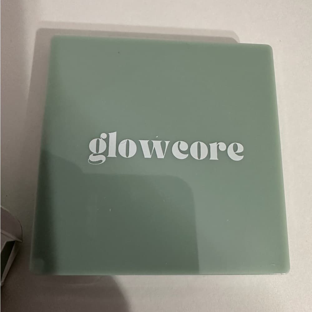 NIB Glowcore Mystic Earth Eyeshadow Palette 9 Pan Matte Shimmer Great Gift idea - Thumbnail 2