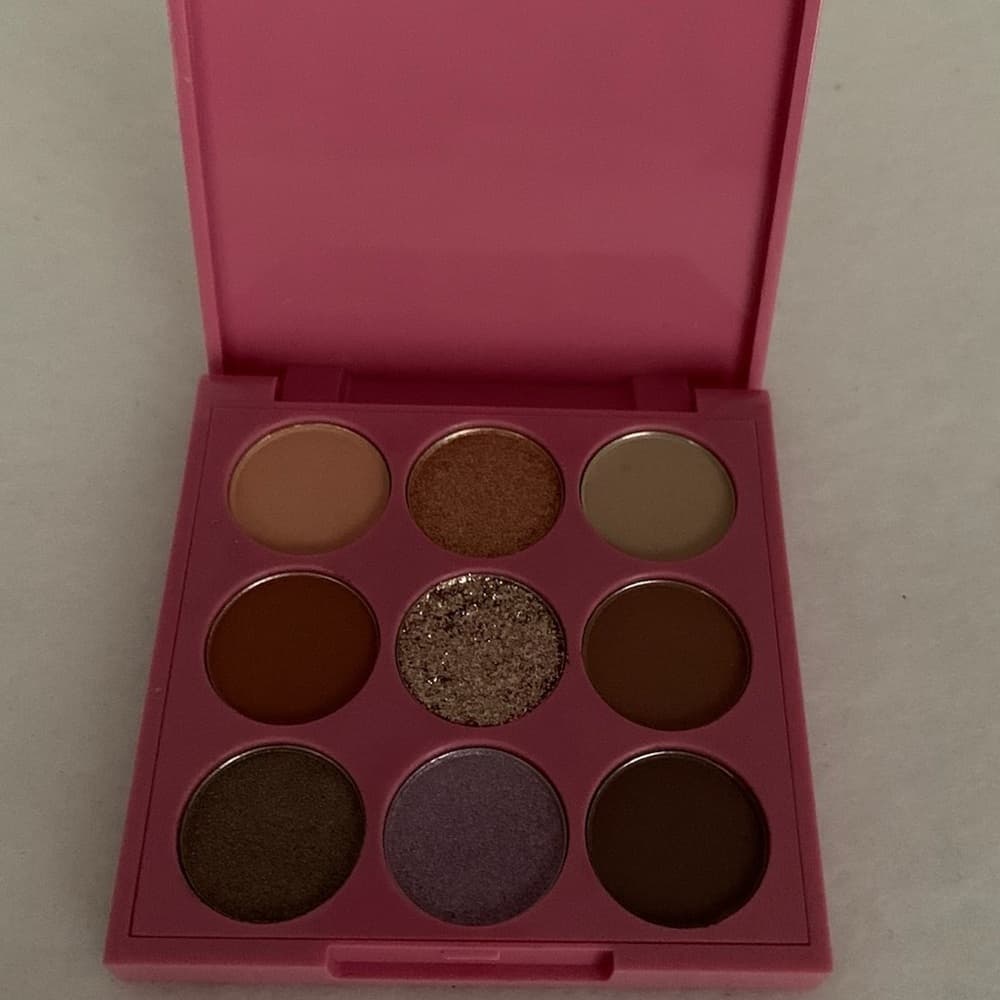 NIB Lucky Chick Daydreams Eyeshadow Palette Eyeshadow Lavender Neutrals Compact - Thumbnail 11