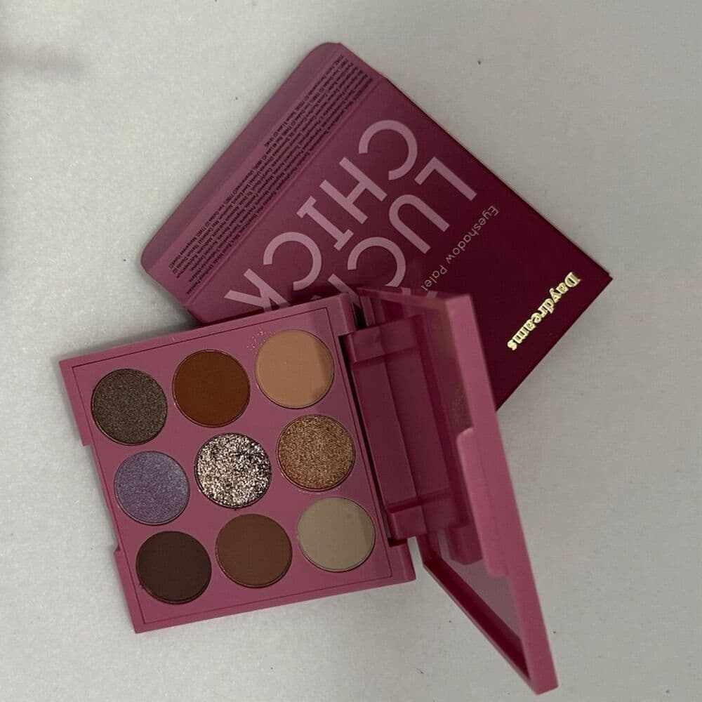 NIB Lucky Chick Daydreams Eyeshadow Palette Eyeshadow Lavender Neutrals Compact