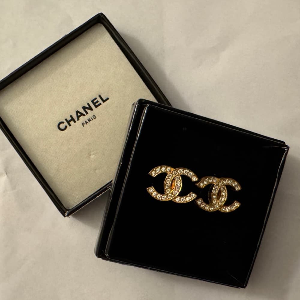 CHANEL Earrings Vintage CC Logo Crystal Clip On 24K Gold Plated Studs with Box - Thumbnail 11