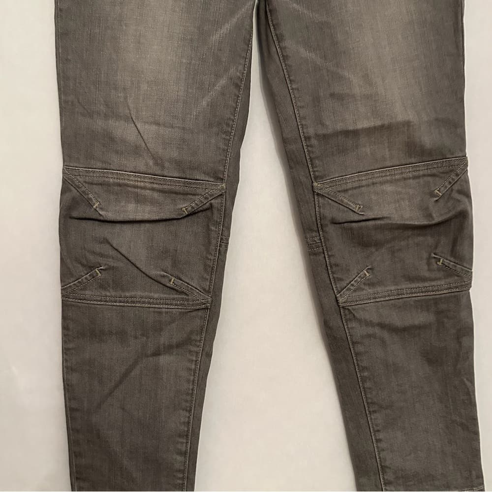 L’AGENCE Skinny Utility Jean Gray with Knee Stitching Sample Model Size 27 Denim - Thumbnail 2