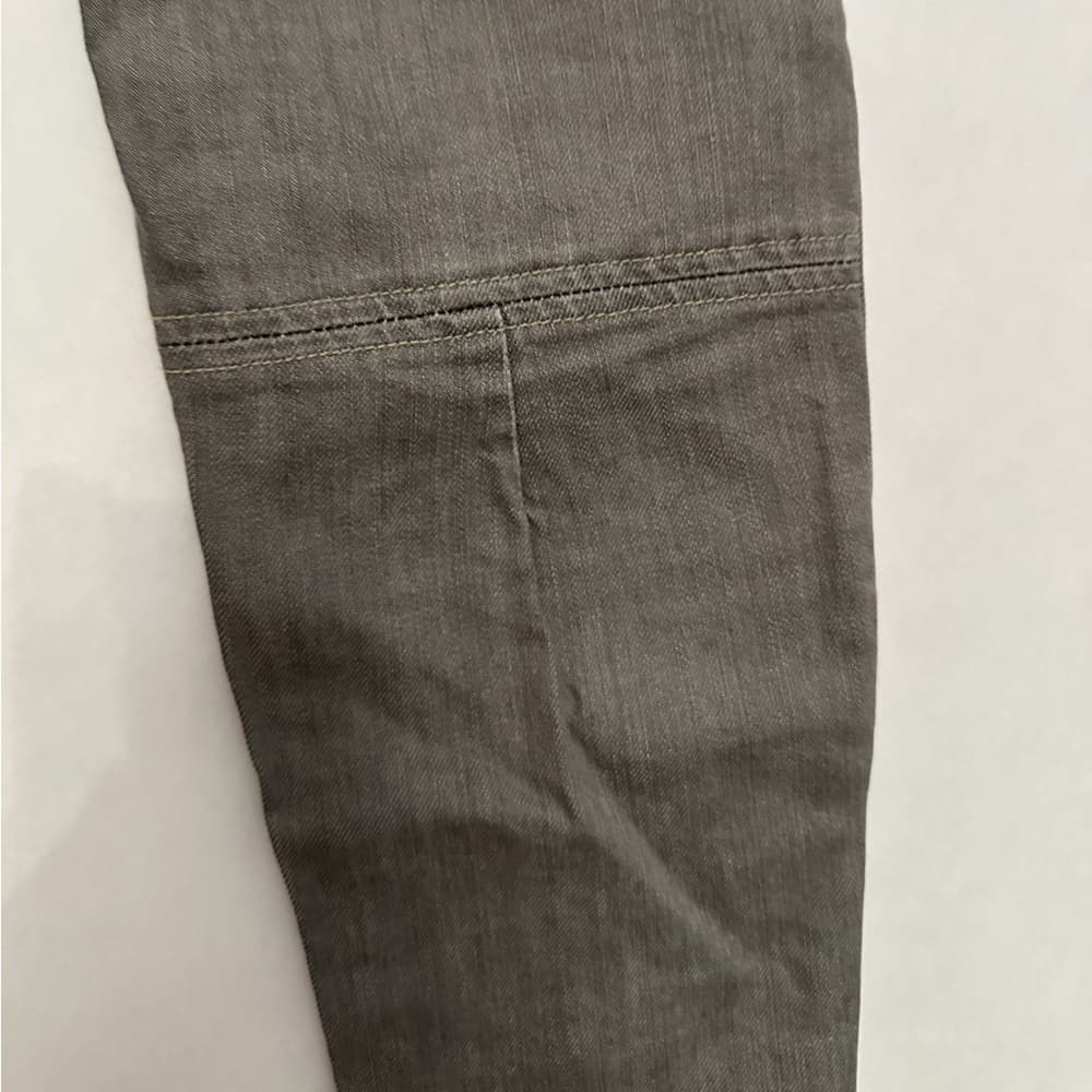 L’AGENCE Skinny Utility Jean Gray with Knee Stitching Sample Model Size 27 Denim - Thumbnail 9