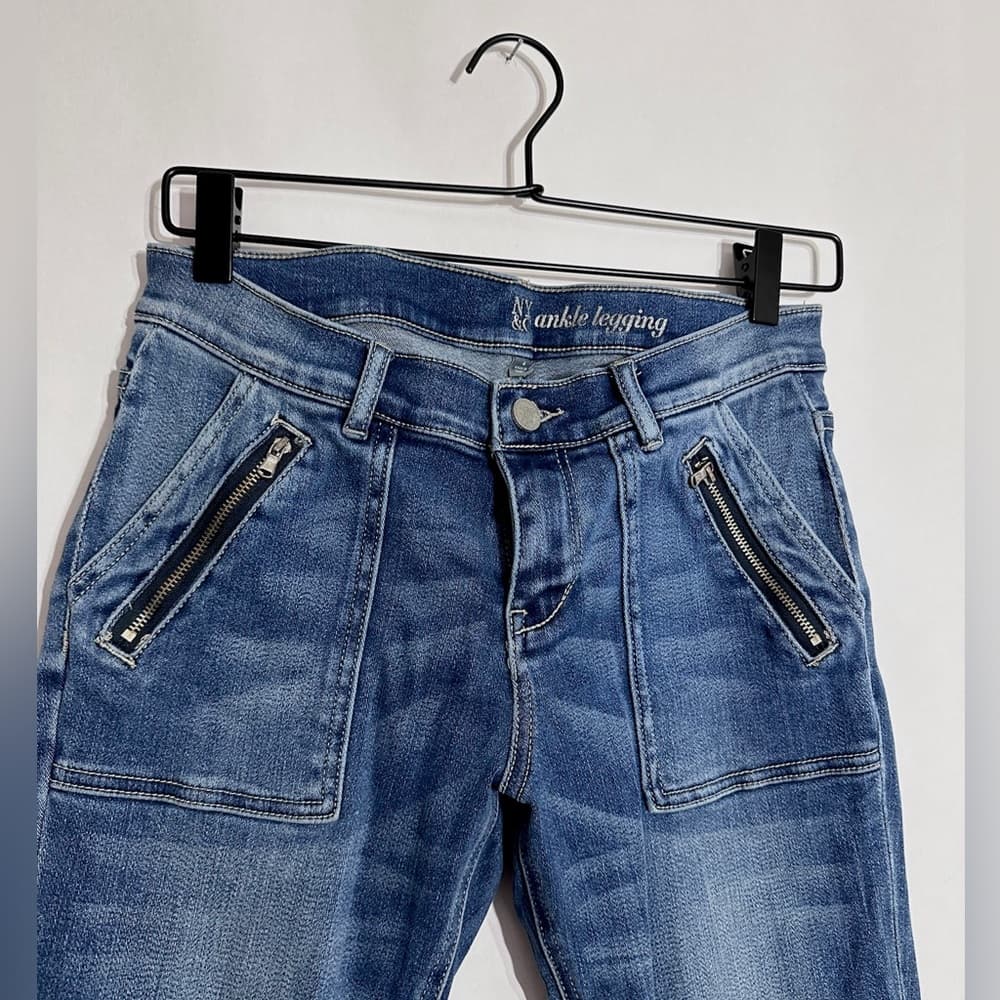 New York & Company Denim Ankle Leggings with Zipper Accent Pockets Size 4 - Thumbnail 2