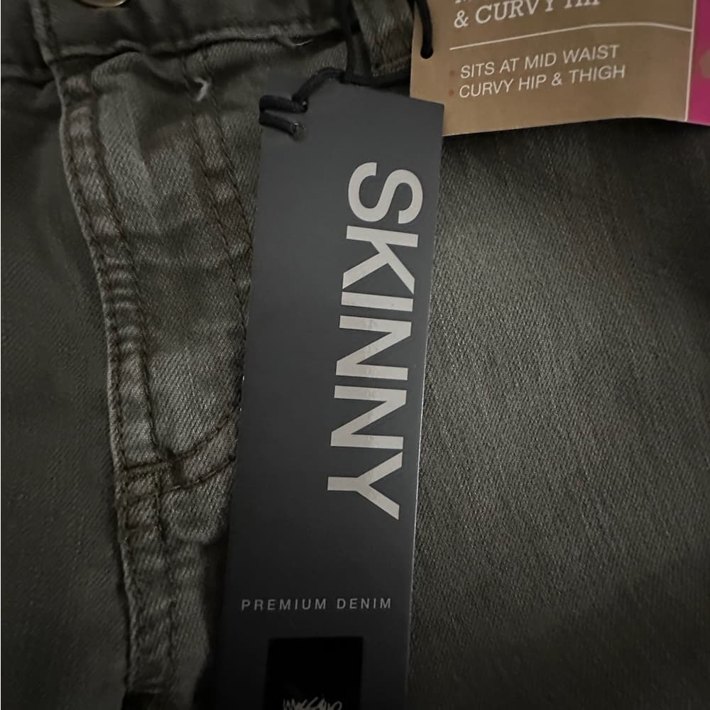 NWT Mossimo Skinny Premium Denim Olive Cargo Jeans Size 8 - Thumbnail 10